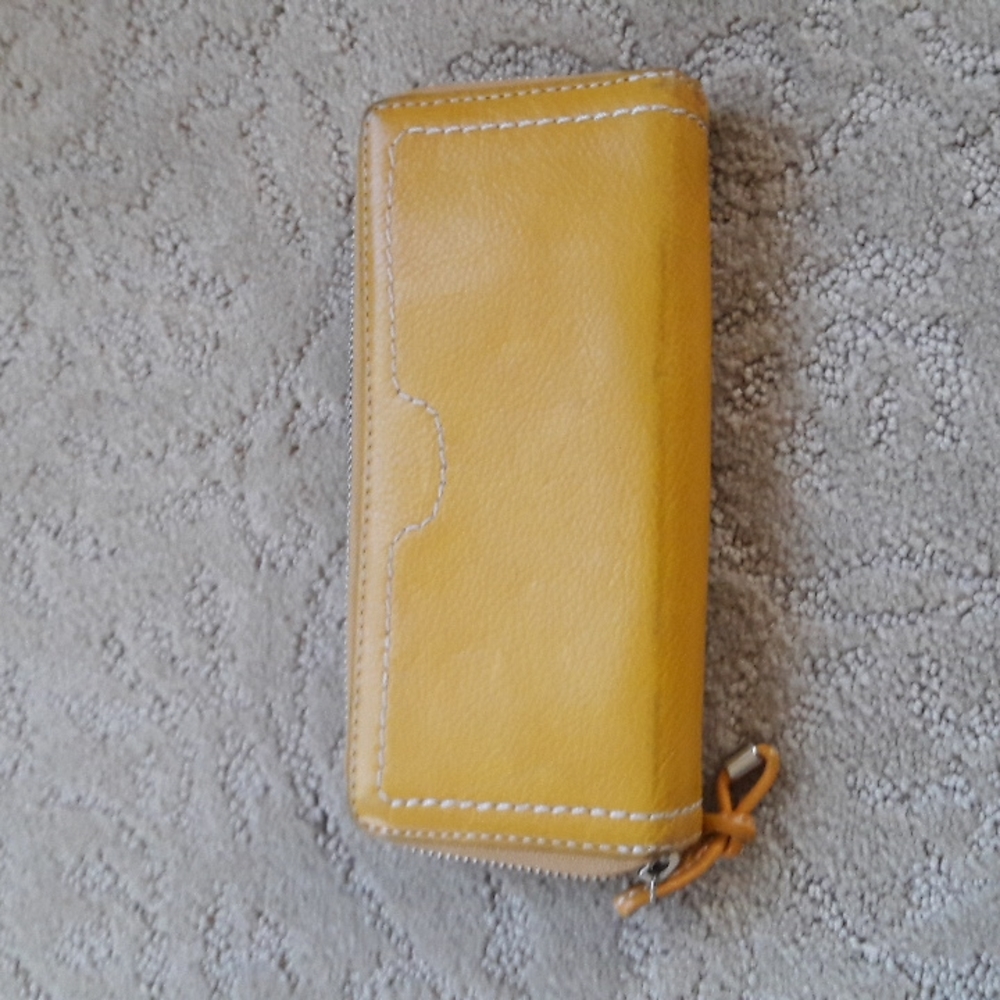Banana Republic Wallet - Picture 4 of 5